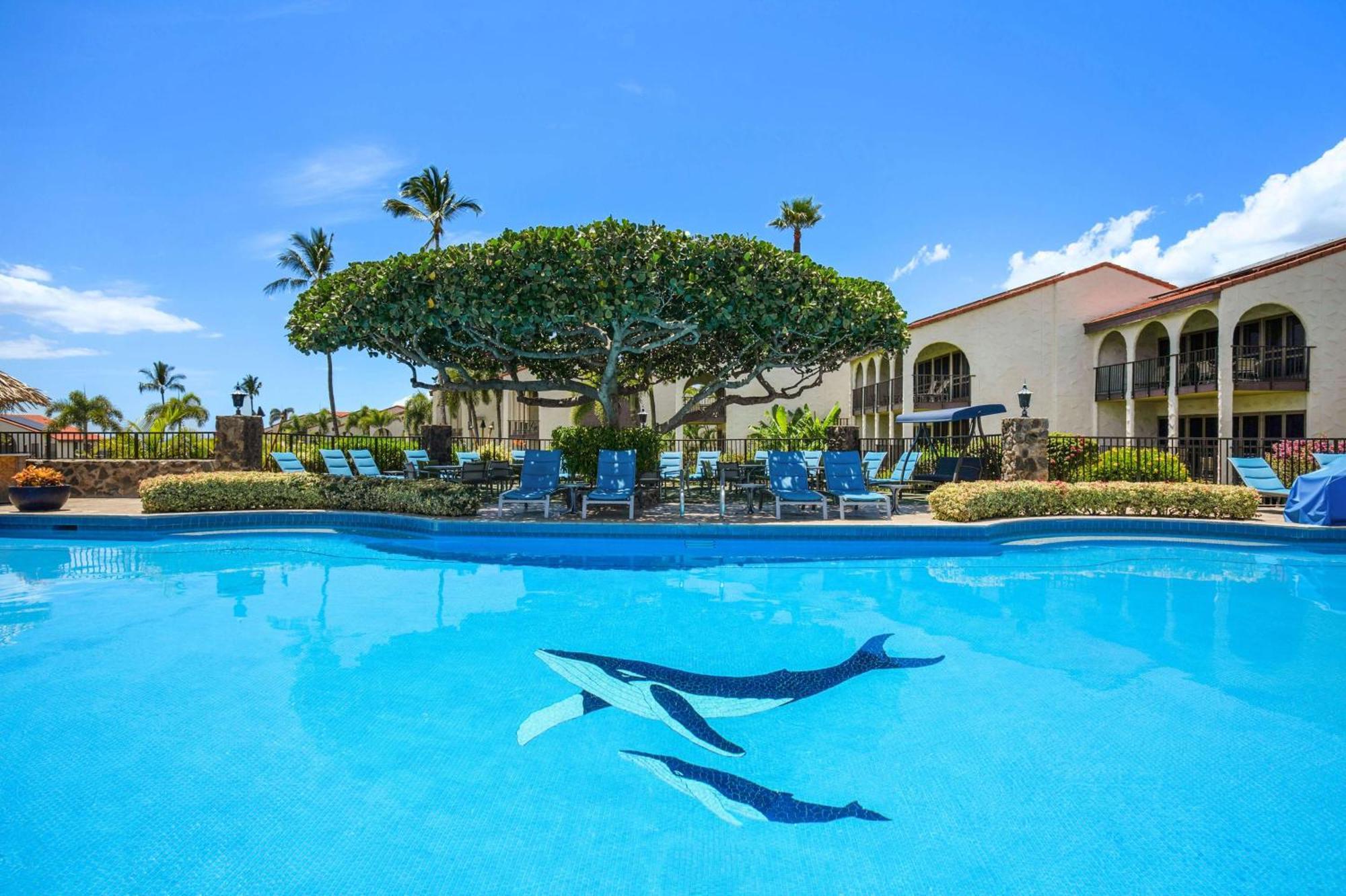 Aston Maui Hill Aparthotel Уайлеа Екстериор снимка