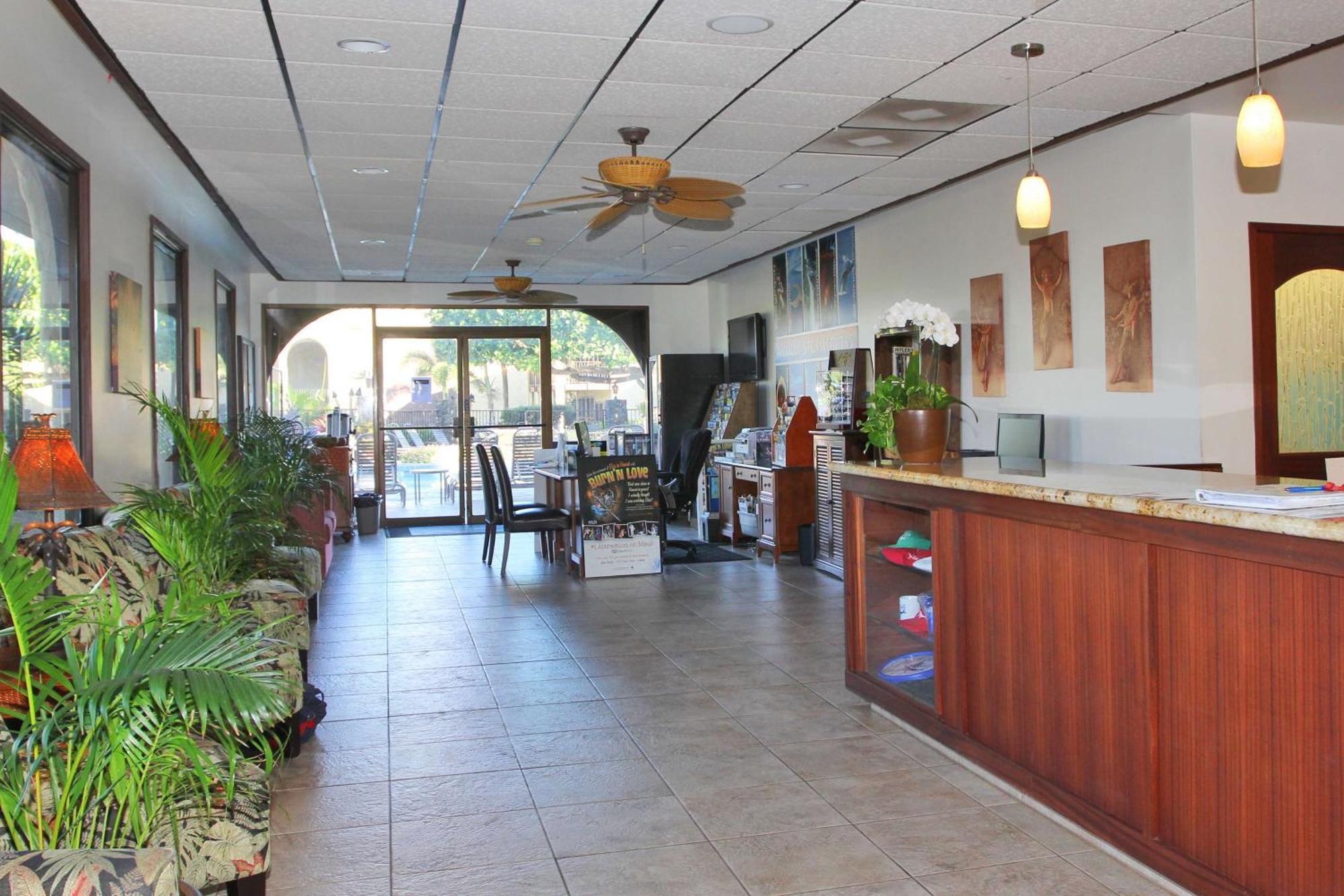 Aston Maui Hill Aparthotel Уайлеа Екстериор снимка